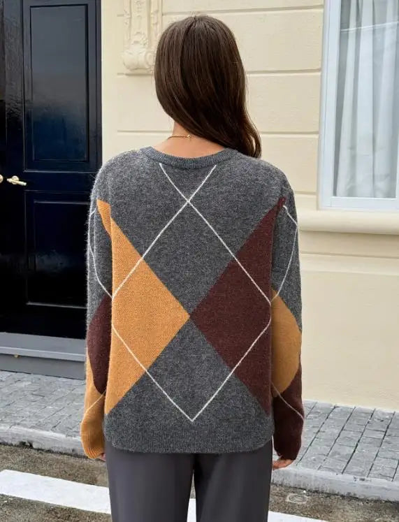 Lena™ | Diamond-Patterned V-Neck Sweater